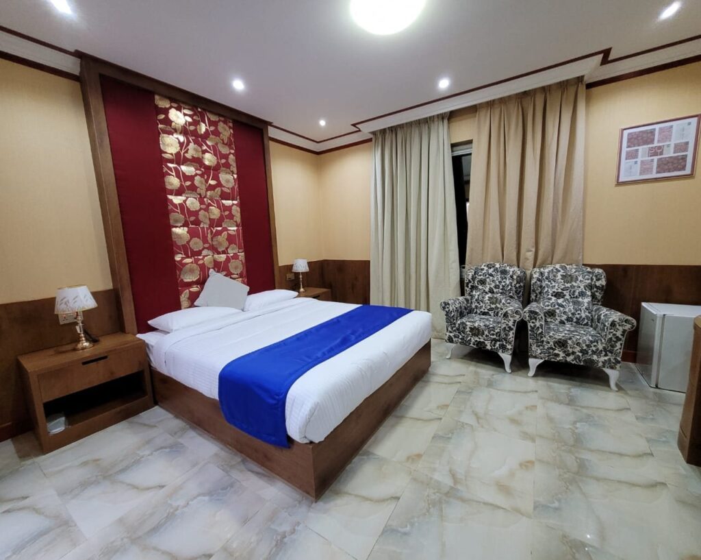 Double room with seating area