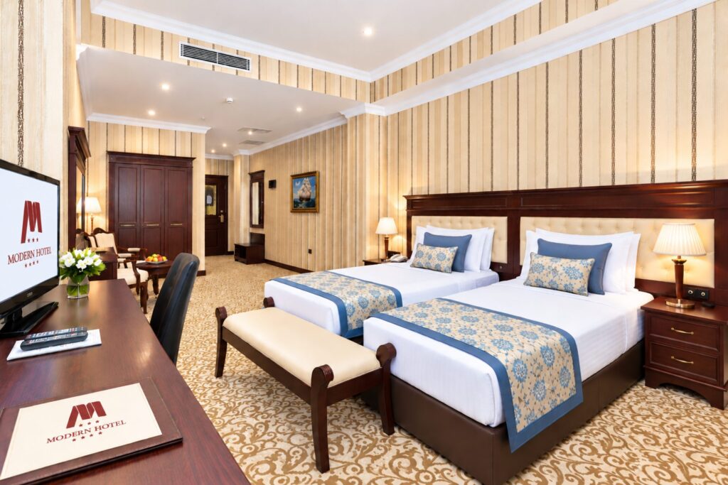 Double or twin room, twin beds