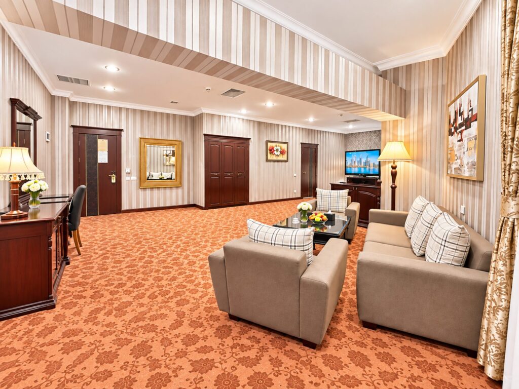 Junior suite, from the desk