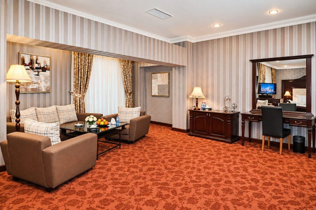 Junior suite, window side