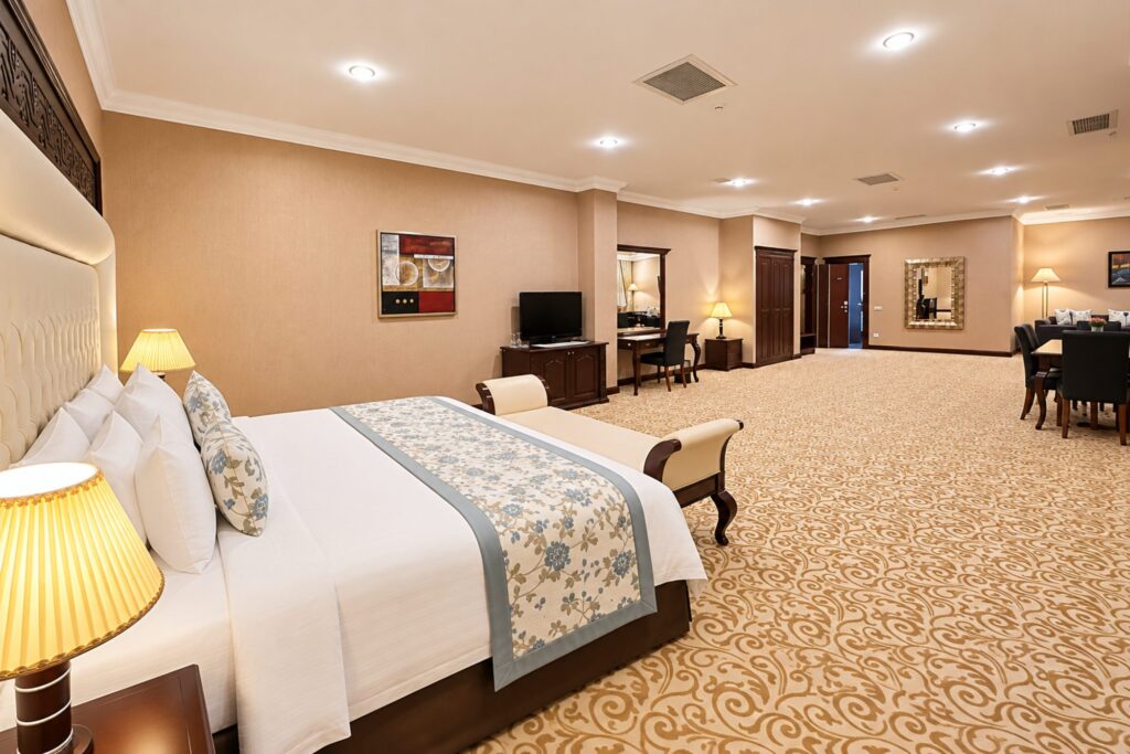 Royal suite, bed