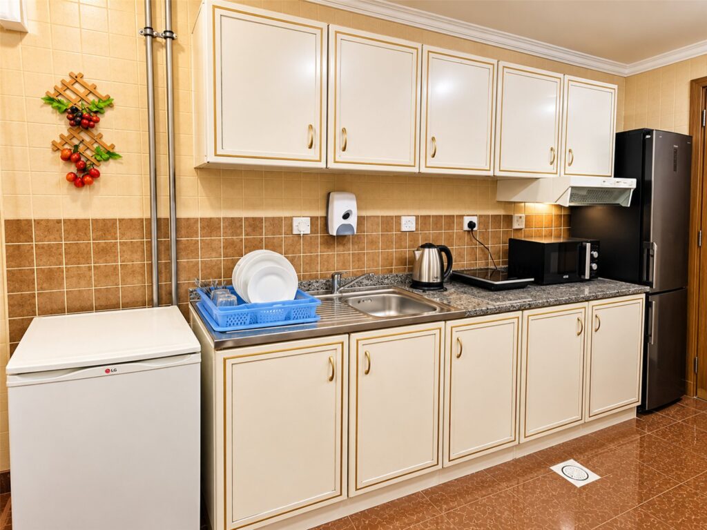 Quadruple studio kitchen