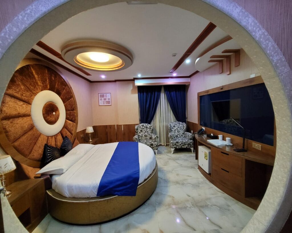 Suite bedroom